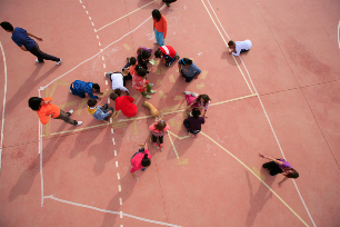Irene Lucas and Christoph Euler give workshops in various schools in the Region